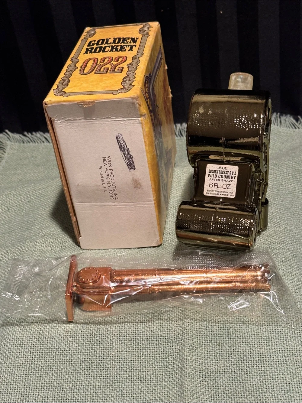 Avon shiny gold